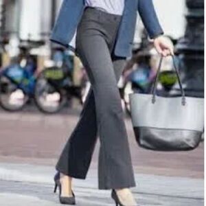 EUC SMALL LONG BETABRAND STRAIGHT LEG GRAY PINSTRIPED DRESS PANT/ YOGA PANT